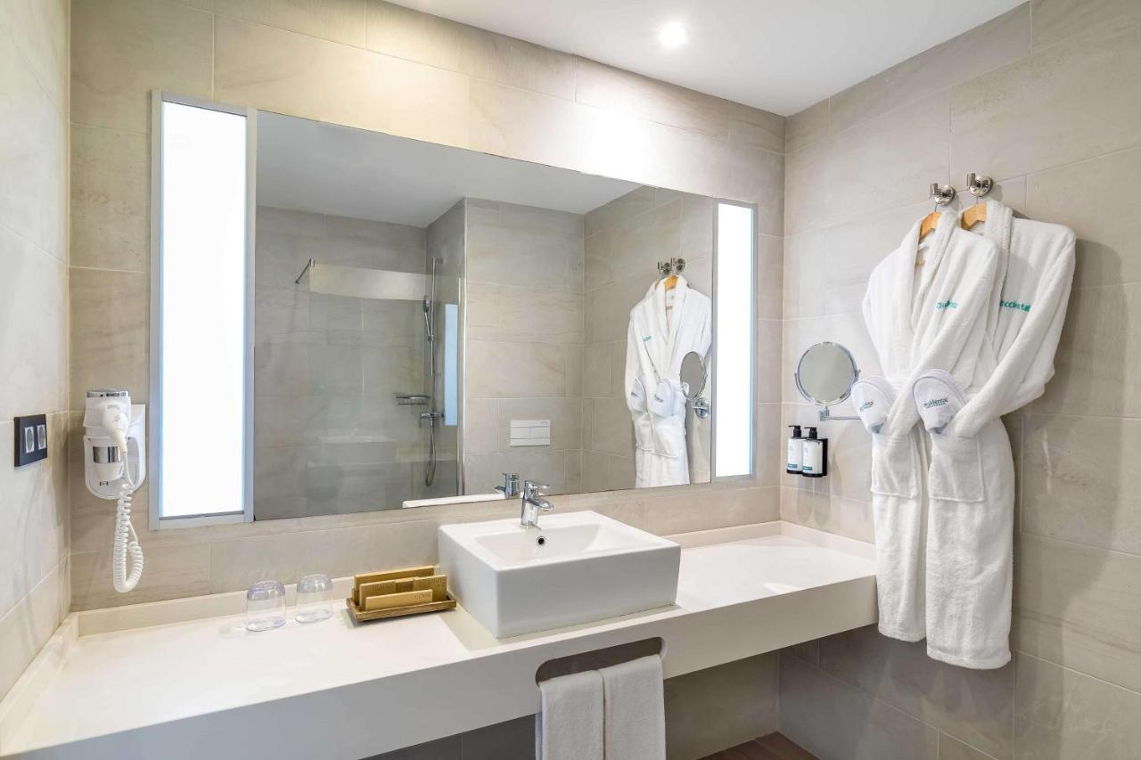 Habitación Doble Deluxe con terraza y vistas laterales al mar - 1 o 2 camas